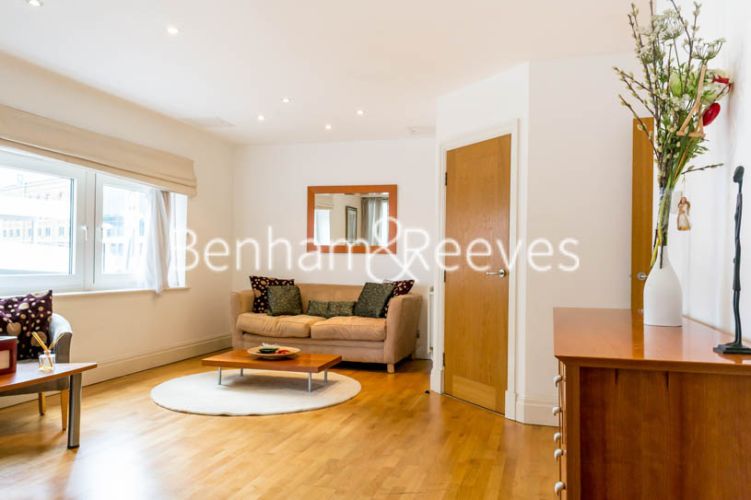 picture of 2 Bedroom(s) flat in  Beckford Close, Kensington, W14