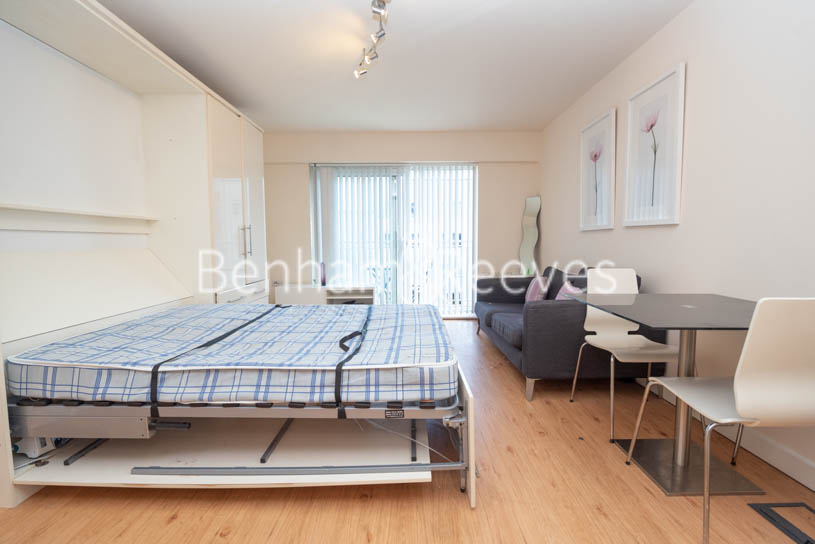 picture of studio flat in  Nine Elms