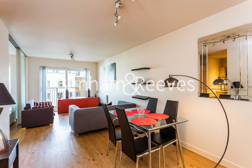 picture of 1-bed flat in  Beaufort Park