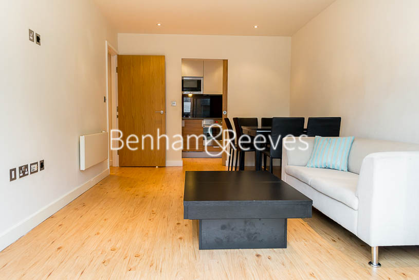 picture of 2-bed flat in  Beaufort Park