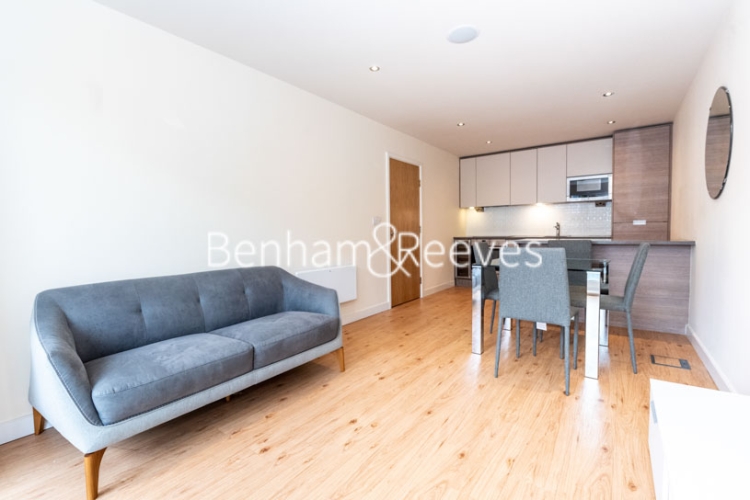 picture of 2-bed flat in  Beaufort Park