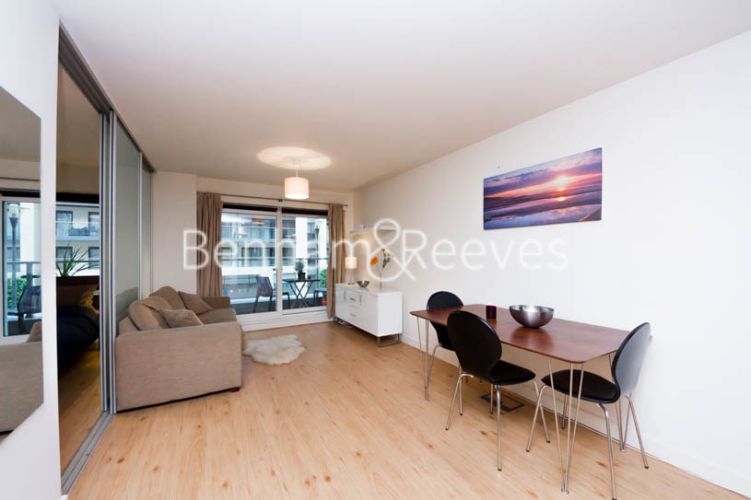 picture of 1-bed flat in  Nine Elms