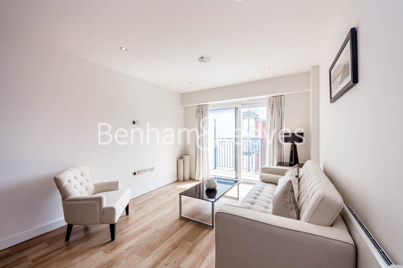 picture of 2-bed flat in  Beaufort Park