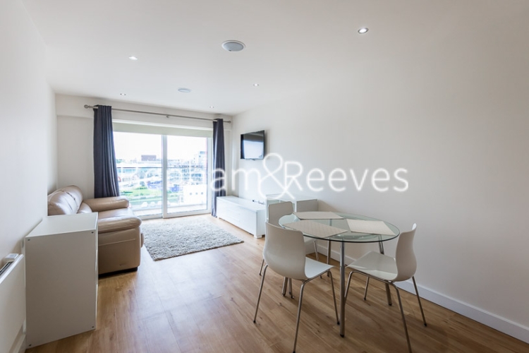 picture of 1 Bedroom(s) flat in East Drive, Colindale, NW9