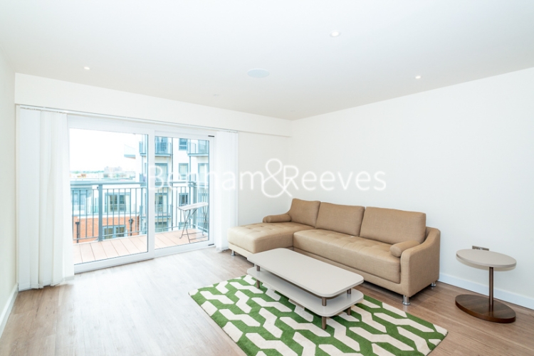 picture of 2 Bedroom(s) flat in Aerodrome Road, Colindale, NW9