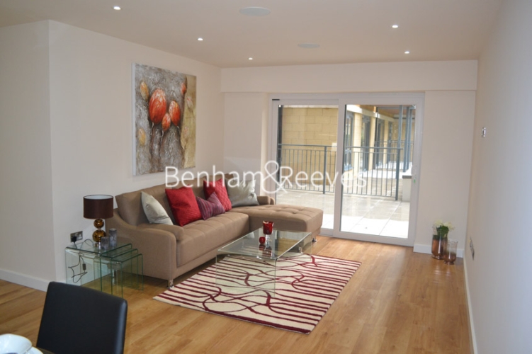 picture of 2-bed flat in  Beaufort Park