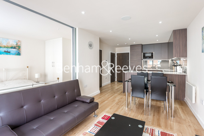 picture of 1-bed flat in  Beaufort Park