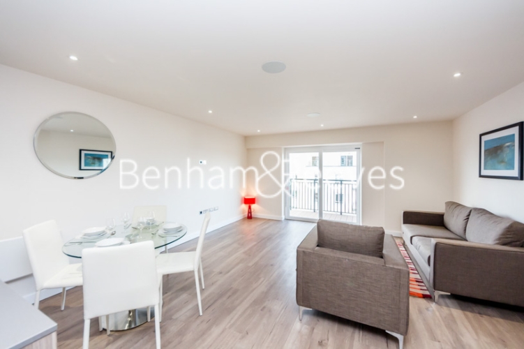 picture of 2 Bedroom(s) flat in  Beaufort Square, Colindale, NW9
