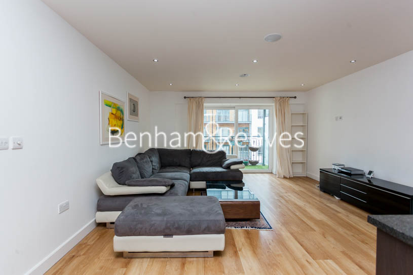 picture of 2-bed flat in  Ealing