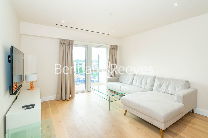 picture of 3-bed flat in  Canary Wharf