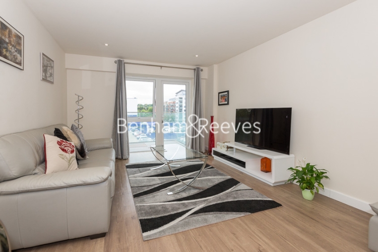 picture of 2 Bedroom(s) flat in  Beaufort Square, Colindale, NW9