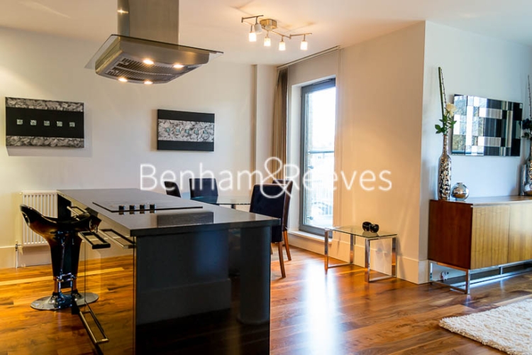 https://www.rentals-london.co.uk/assets/images/property-images/BR18740_000000473_IMG_00.jpg