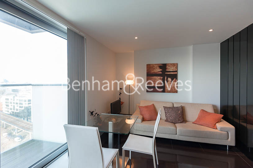 picture of Studio flat in  Pan Peninsula Square, Canary Wharf, E14