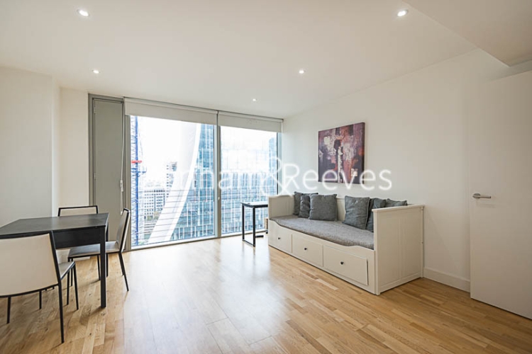 picture of 1-bed flat in  Canary Wharf