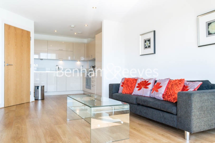 picture of 2-bed flat in  Canary Wharf