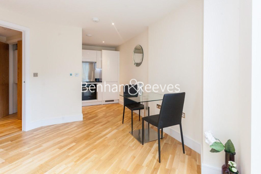 picture of studio flat in  Canary Wharf