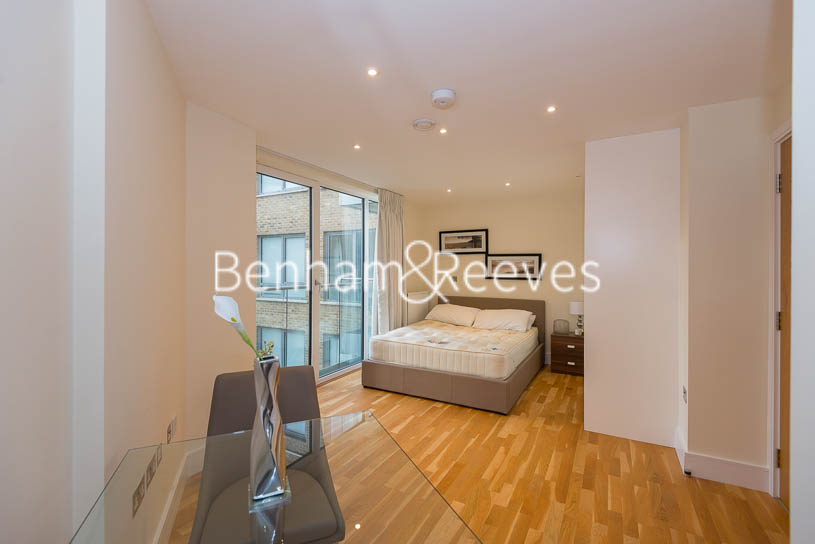 picture of studio flat in  Canary Wharf