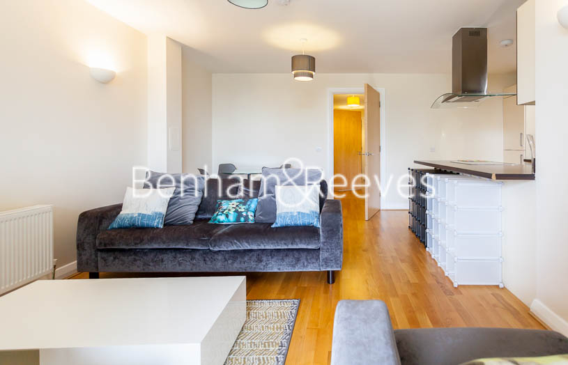 picture of 2-bed flat in  Canary Wharf