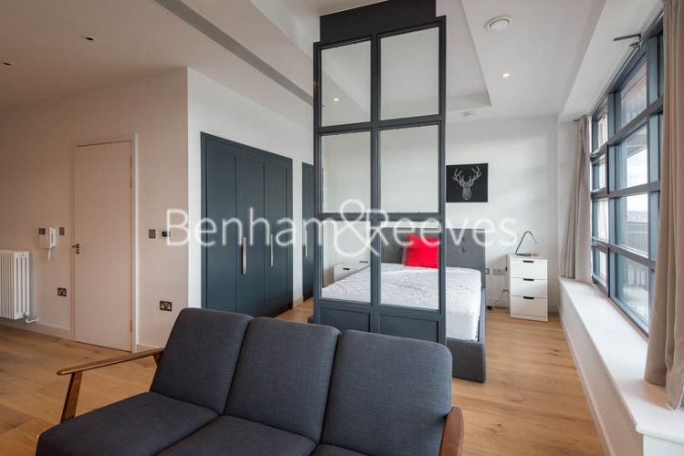 picture of studio flat in  Canary Wharf
