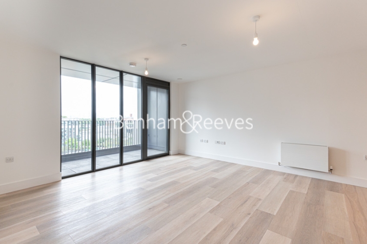 picture of 2-bed flat in  Canary Wharf