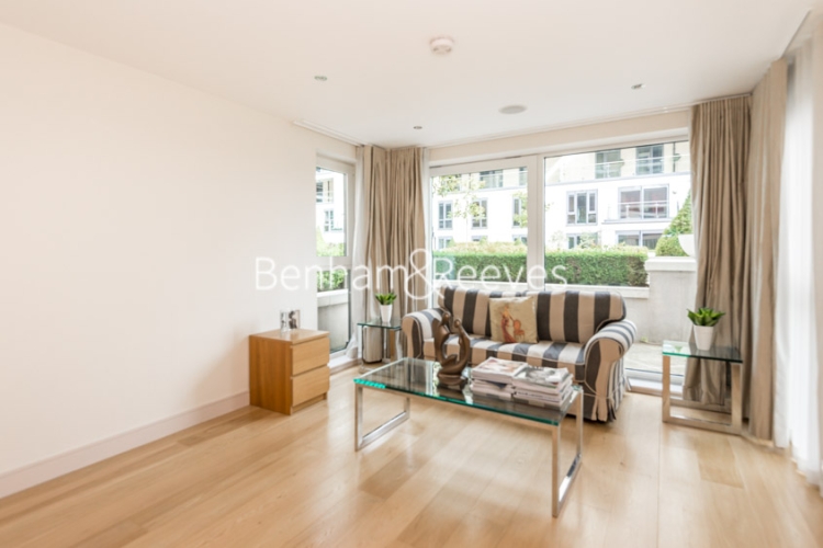 picture of 3-bed flat in  Imperial Wharf