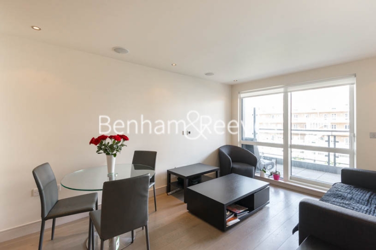 picture of 1-bed flat in  Imperial Wharf