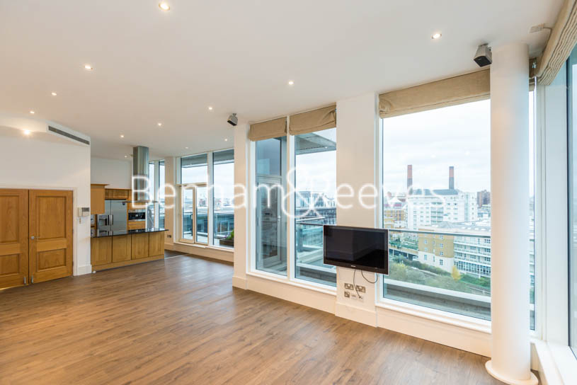 picture of 3-bed flat in  Imperial Wharf