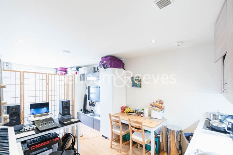 picture of studio flat in  Nine Elms