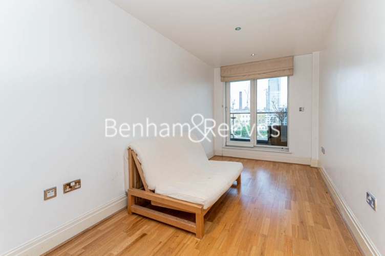 picture of 3-bed flat in  Imperial Wharf