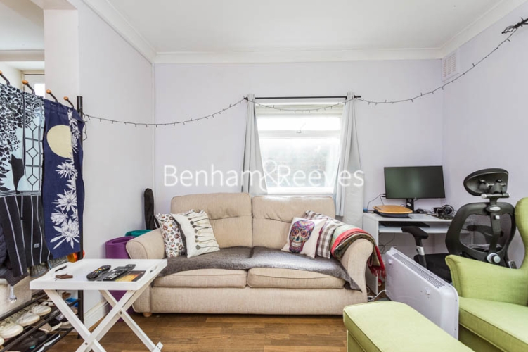 picture of 2-bed flat in  Highgate