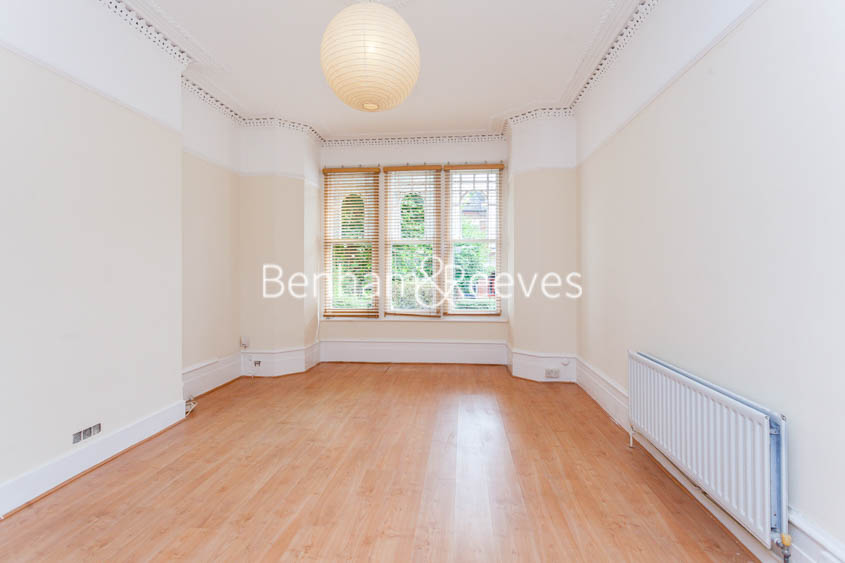 picture of 2-bed flat in  Highgate