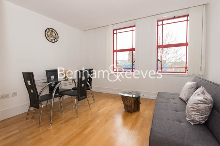 picture of 1-bed flat in  Hammersmith